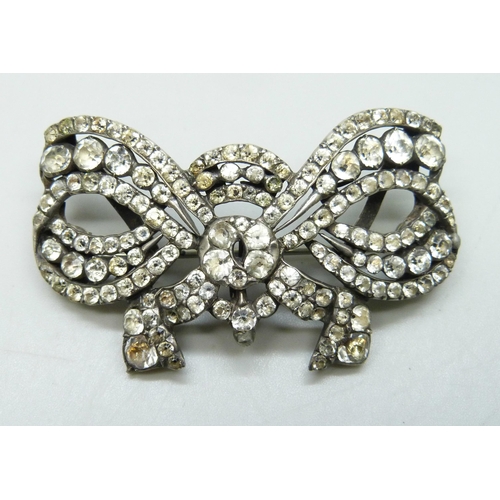 7223 - A circa 1920s/30s Art Deco white metal set paste brooch, alteration verso, 6.1cm, 27g