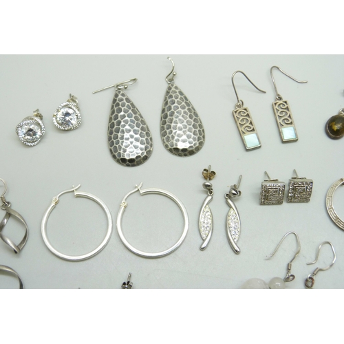 7225 - Seventeen pairs of silver earrings, two pairs of white metal earrings, and six pairs of plated earri... 