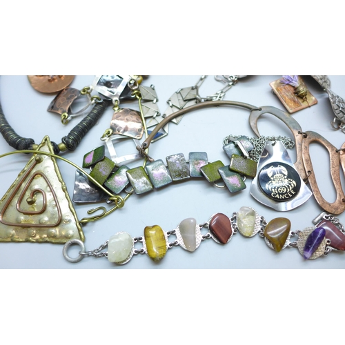 7256 - A collection of 1970s/1980s Brutalist and Modernist costume jewellery