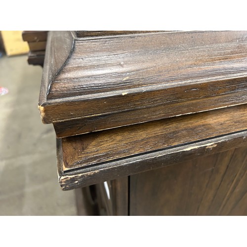 3280 - Two Everett media mantel entertainment units with electric fire - (both damaged), Two Tresanti Notti... 