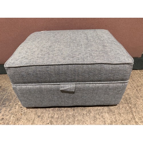 Lot 3035      