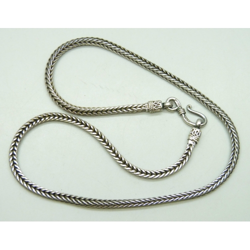 7029 - A Doug Paulus silver woven link chain, 29g, 46cm