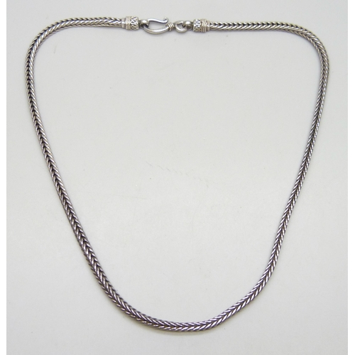 7029 - A Doug Paulus silver woven link chain, 29g, 46cm