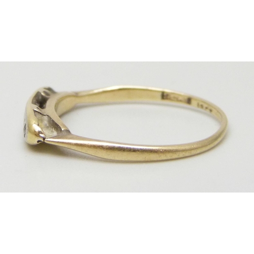 7031 - An 18ct gold, platinum and diamond ring, 1.2g, K/L