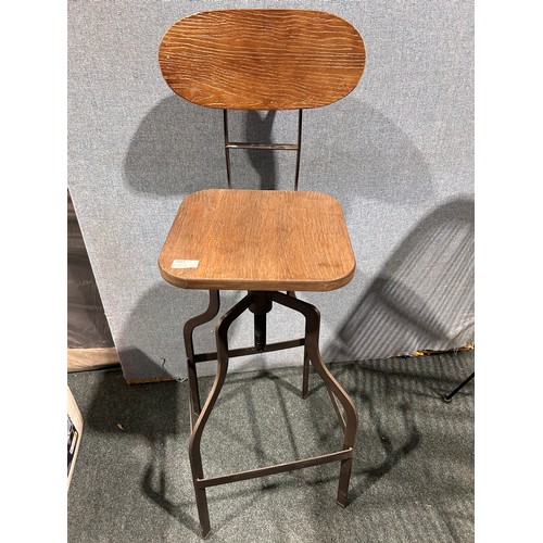 Lot 3065      