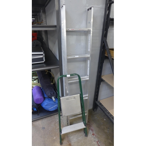 Lot 5057      