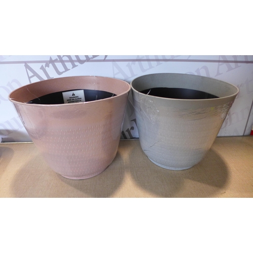 6031 - Pop & Load collapsible laundry basket and two resin planters, (369-41,45) *This lot is subject to VA... 