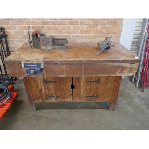 An oak workbench (152x73x82cm) and three vices including a mounted ...