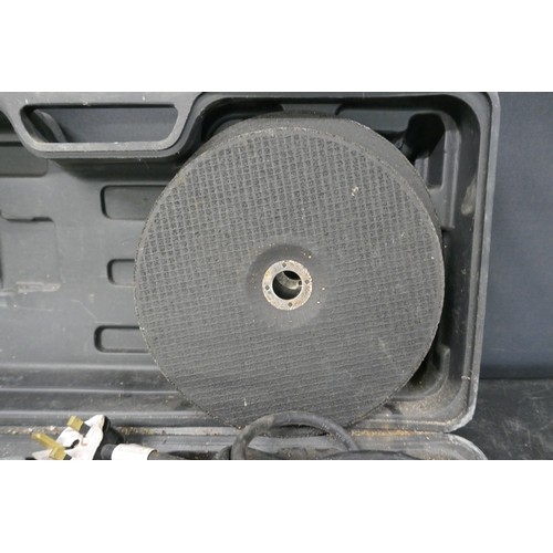 5038 - A Power Craft PAG-2300/2100k, 230v grinder in a case with spare discs