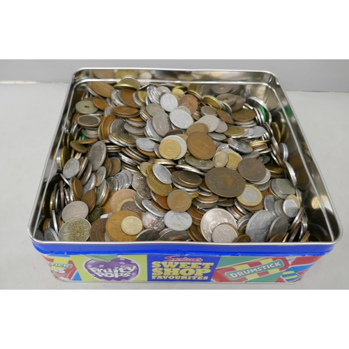 2073 - A large collection of mixed foreign coins