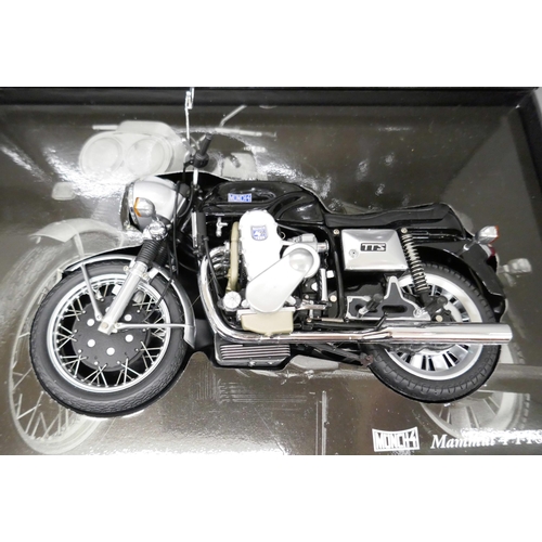 2077 - Three Minichamps model motorcycles, BSA Gold Star DBD34,  Munch Mammut 4TTS and Motto Guzzi Californ... 