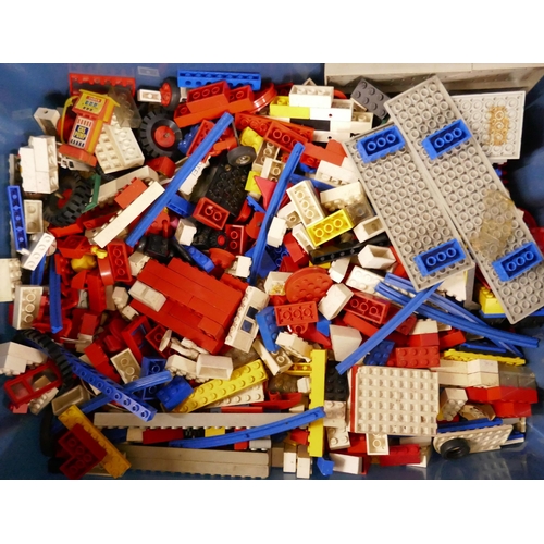 2102 - A collection of Lego