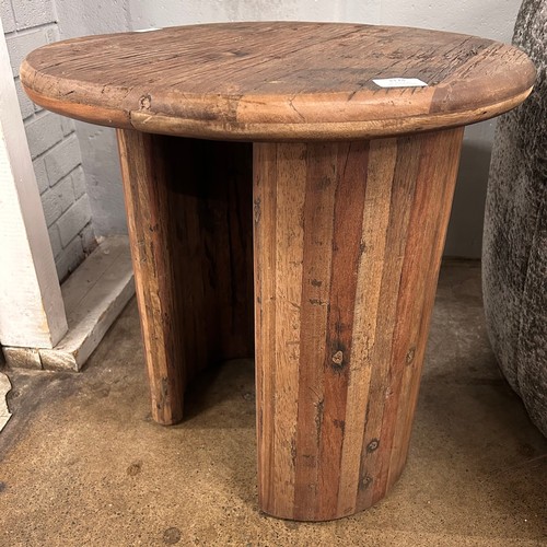 3203 - A driftwood circular side table