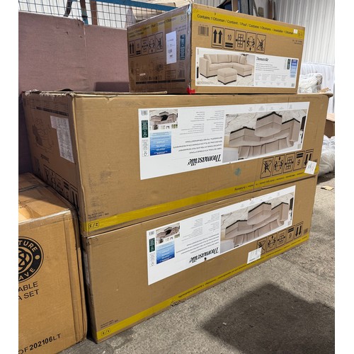 3192 - Thomasville Walsen right hand facing sectional sofa & ottoman (Unchecked), original RRP £916.66 + VA... 