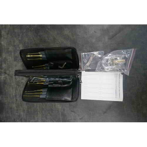 Lot 5003      