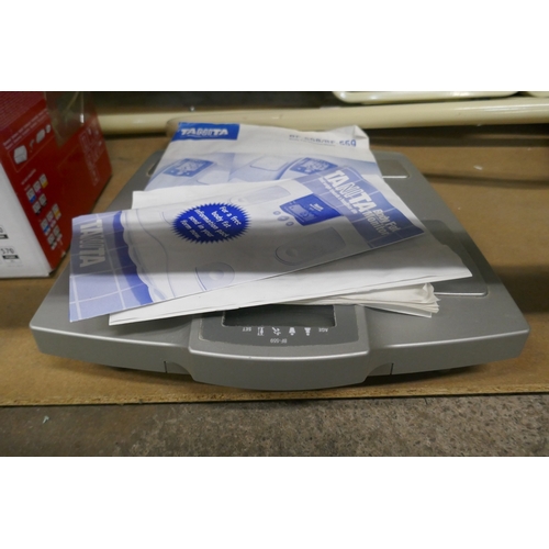 5094 - A set of three rung safety steps, a boxed Canon Pixma TS5051 printer, copier, scanner, a Tanita BF-5... 