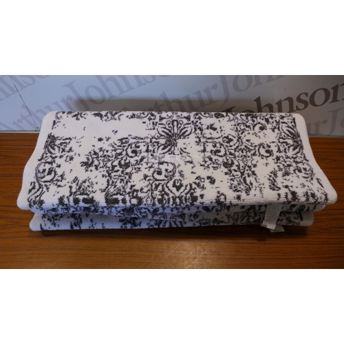 6033 - Four Monchateau accent rugs, (371-83-86) *This lot is subject to VAT