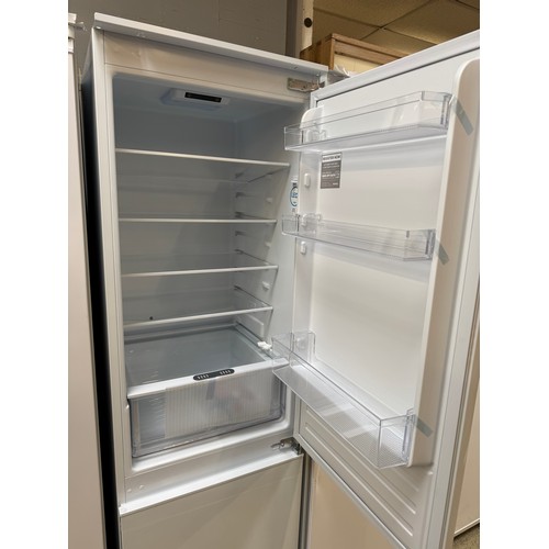 4003 - Matrix 70/30 integrated fridge freezer (556-154) *This lot is subject to VAT