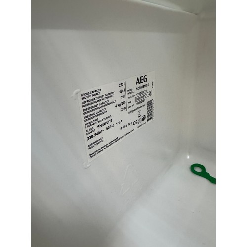 4007 - AEG 70/30 fridge freezer - frost free (556-142) *This lot is subject to VAT