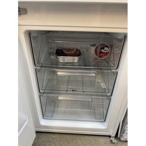 4007 - AEG 70/30 fridge freezer - frost free (556-142) *This lot is subject to VAT