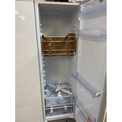 4011 - Beko integrated tower fridge (transit damage) (556-1) *This lot is subject to VAT