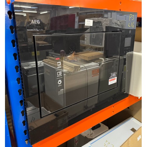 4030 - AEG microwave oven (556-16) *This lot is subject to VAT