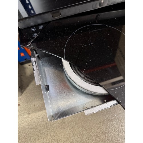 4036 - CDA 5 zone ceramic hob, Beko 4 zone induction hob (damaged/broken) (556-103,171) *This lot is subjec... 