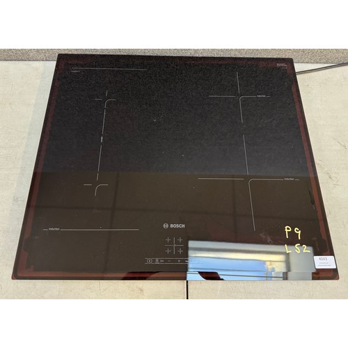 4043 - Bosch induction 4 zone hob (556-52) *This lot is subject to VAT