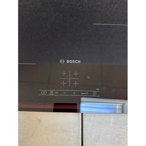 4043 - Bosch induction 4 zone hob (556-52) *This lot is subject to VAT