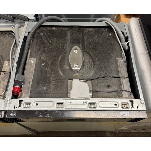 4049 - AEG fully integrated dishwasher (556-78) *This lot is subject to VAT