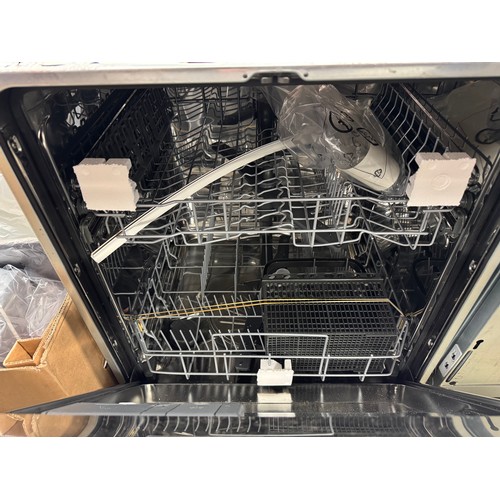 4050 - AEG fully integrated dishwasher (transit damage) (556-77) *This lot is subject to VAT