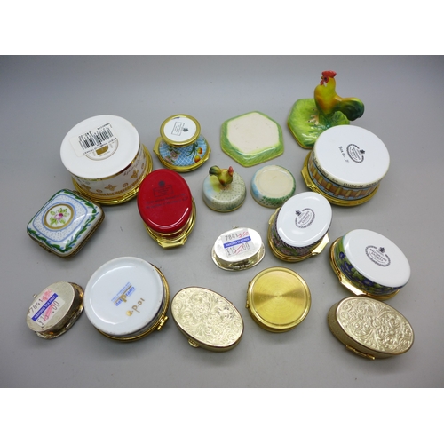 2094 - Four Halcyon Days Enamels trinket boxes and other trinket boxes