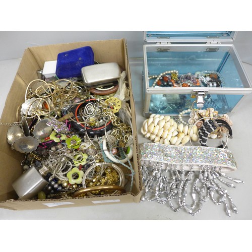 Lot 2157      