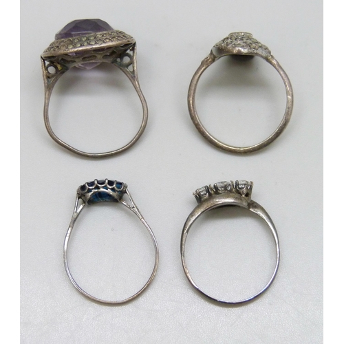 7258 - Three vintage silver rings and a white metal ring, 13g, some stones missing