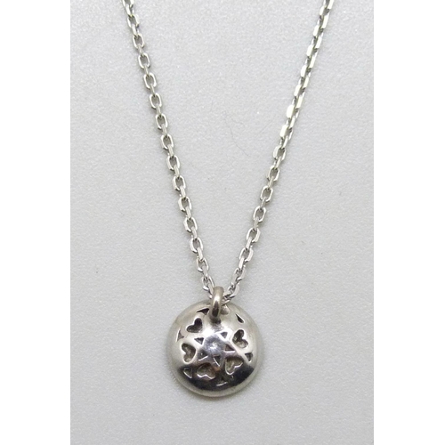 7259 - A 9ct white gold chain with a white metal diamond set pendant, pendant 6mm, 46cm chain, 2.2g