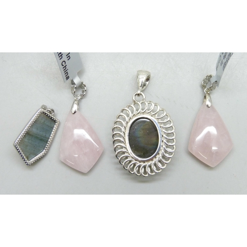 7289 - Four silver pendants including a 17ct labradorite example, 5cm