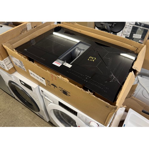 4158 - AEG Flexzone induction venting hob (transit damage to glass top) (556-119) *This lot is subject to V... 