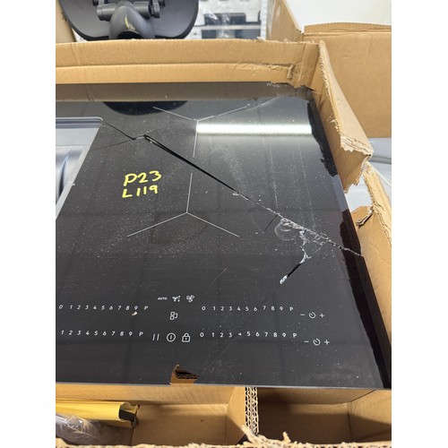 4158 - AEG Flexzone induction venting hob (transit damage to glass top) (556-119) *This lot is subject to V... 