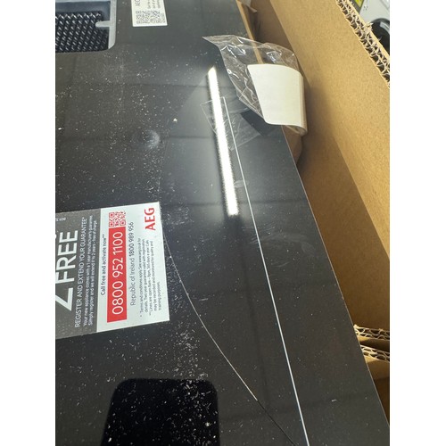 4168 - AEG venting electric hob (transit damage to glass top) (556-62) *This lot is subject to VAT
