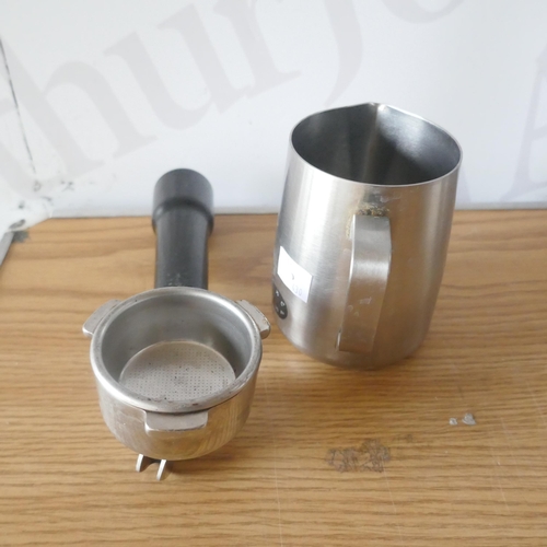 6001 - Sage Pump coffee Machine, original RRP £449.99 + VAT (371-430) *This lot is subject to VAT