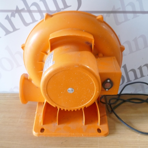 6012 - Super slip'n slide 30ft inflatable with pump, original RRP £149.99 + VAT (371-450) *This lot is subj... 