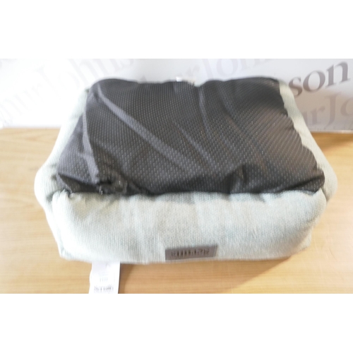 6014 - Scruffs Seattle medium pet bed 60x50cm  (371-101) *This lot is subject to VAT