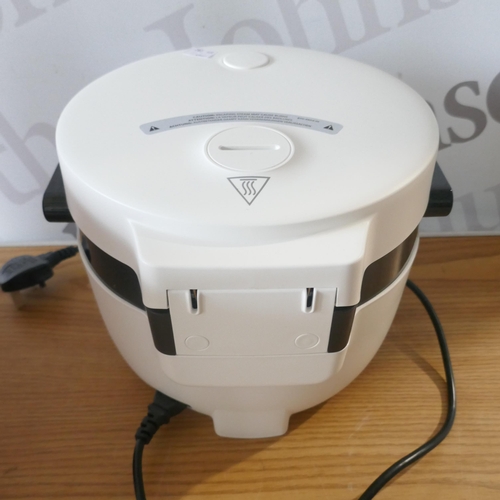 6064 - Instant rice cooker and steamer  (371-282) *This lot is subject to VAT