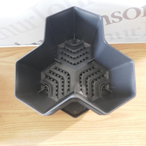 6066 - Multy stackable 5 tier planter  (371-187) *This lot is subject to VAT