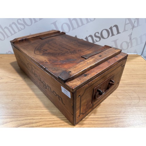 3022 - A Dom Perignon storage trunk