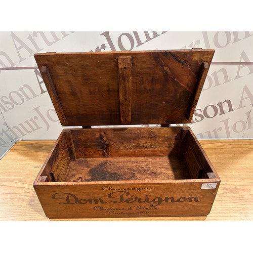 3022 - A Dom Perignon storage trunk
