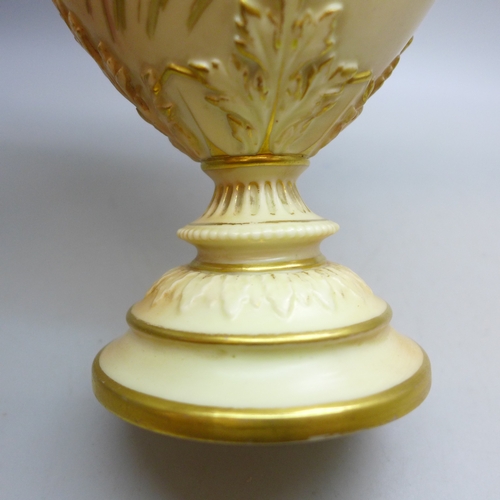 2009 - A Royal Worcester blush ivory ewer/jug, numbered 1891, 26cm h