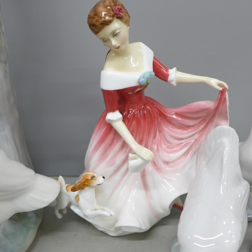 2017 - A Nao table lamp, Nao ducks, Lladro ducks etc. lamp approximately 52cm