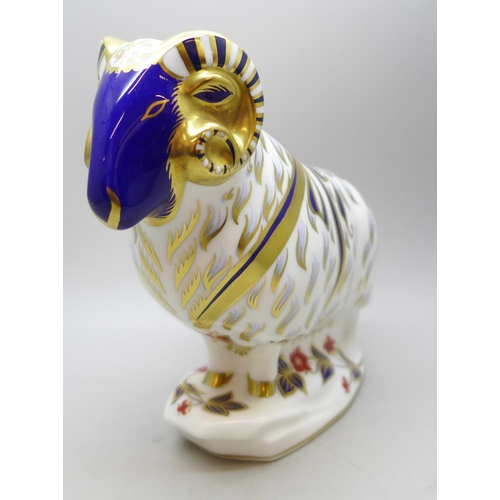2031 - A Royal Crown Derby ram paperweight figure with stopper