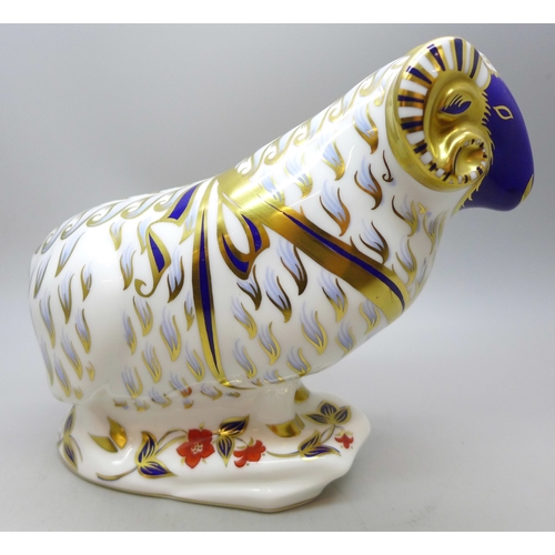 2031 - A Royal Crown Derby ram paperweight figure with stopper